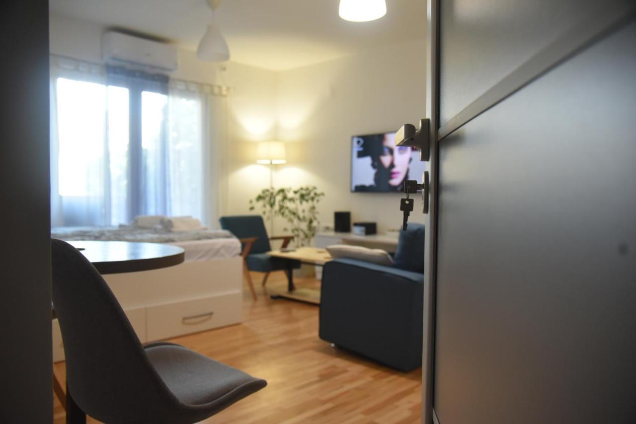 Dekart Apartment Ni Exteriér fotografie