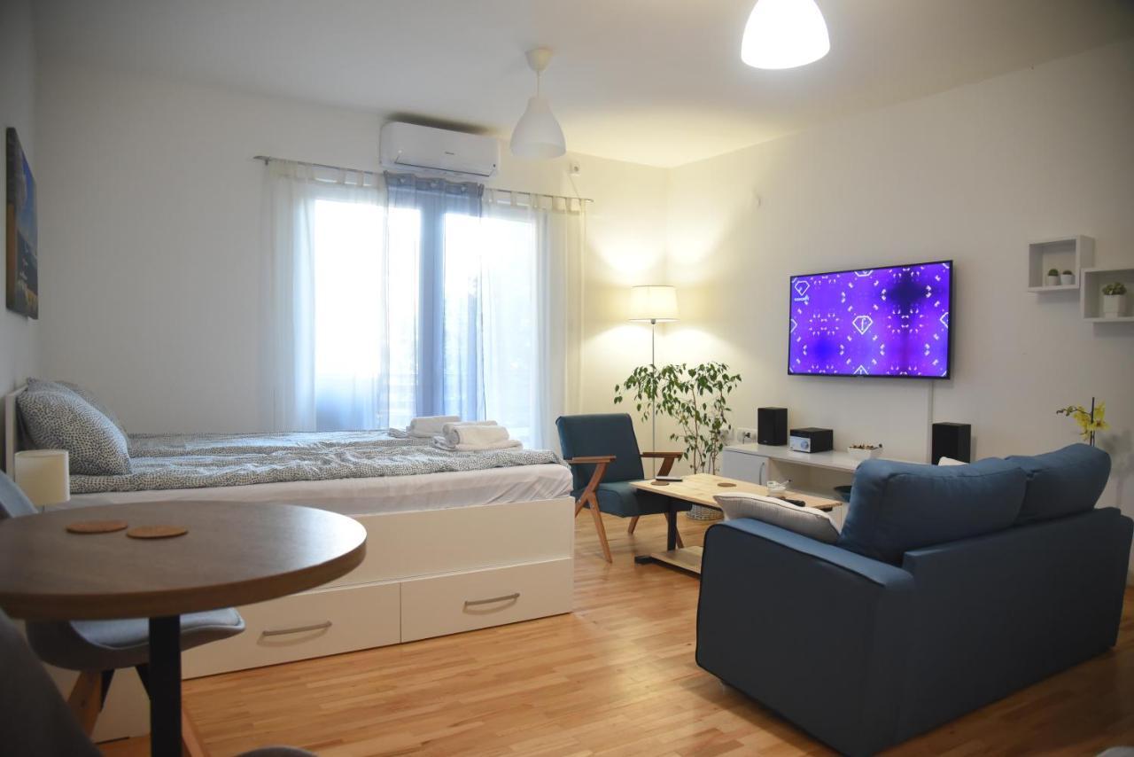 Dekart Apartment Ni Exteriér fotografie