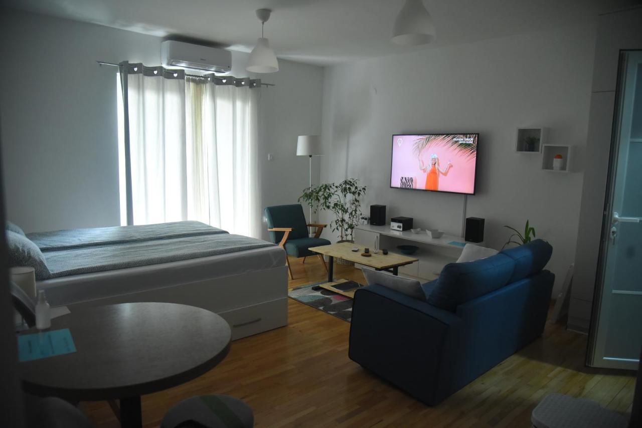 Dekart Apartment Ni Exteriér fotografie